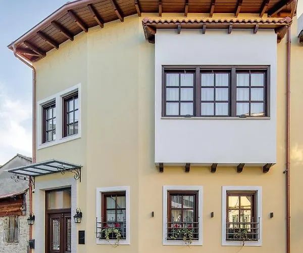 Petrou Suites