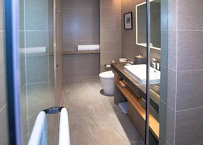 Atour Hotel Qinhuangdao Railway Station Yingbin Road