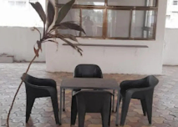Hotel Gulati Suites