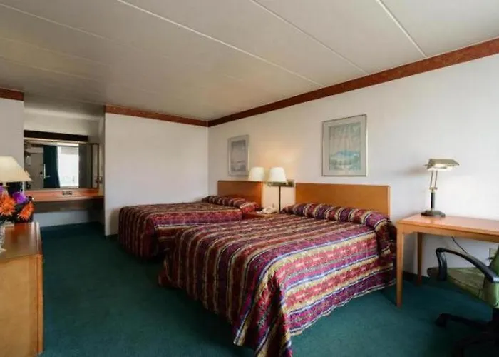 Loyalty Inn Maryville