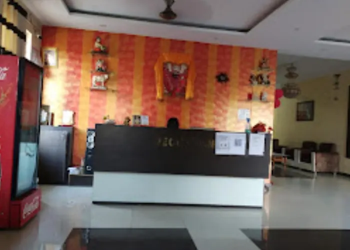 Hotel Yash Palace & Ok Veg Resturant Maihar