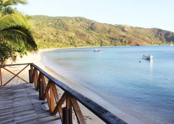 White Sandy Beach-Best Manta Snorkeling