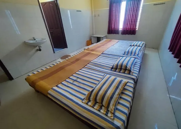 Chinmayi Tourist Home - Opposite To Temple Only 50 M