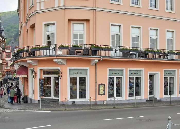 Moselhotel Roemischer Kaiser 'Staffuntil5Pm'Earlybirdbreakfast'Cityparking