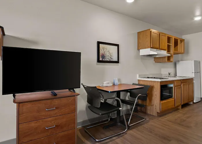 Woodspring Suites Champaign Near University