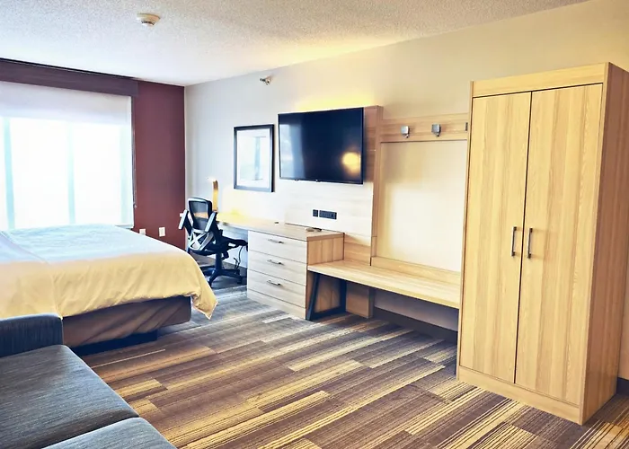 Holiday Inn Express & Suites La Porte By Ihg