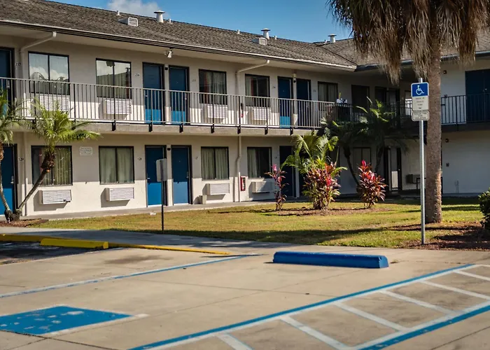 Motel 6-Ft. Pierce, Fl