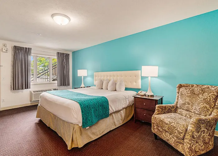 Howard Johnson By Wyndham Traverse City