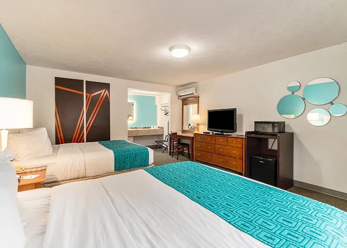 Howard Johnson By Wyndham Traverse City
