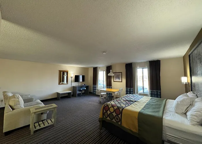 Super 8 By Wyndham Columbia Clark Lane