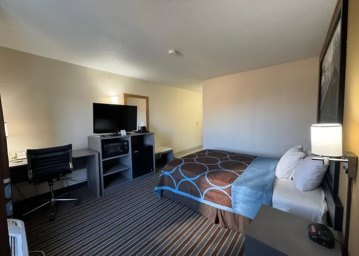 Super 8 By Wyndham Columbia Clark Lane
