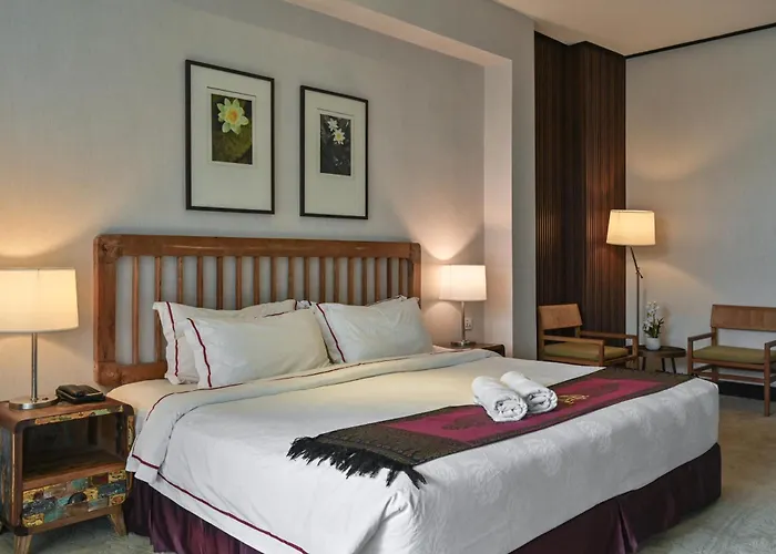 1825 Gallery Hotel
