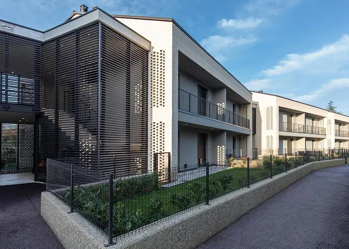Prestige Garda Home - Borgo Secolo