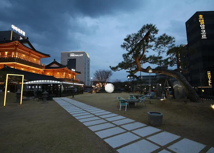 Jb Tourist Hotel
