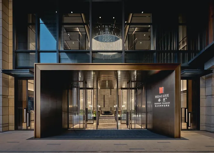 Hualuxe Kunshan Huaqiao - F1 Racing Preferred Hotel