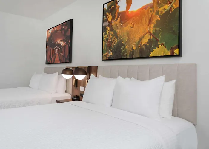 La Quinta Inn & Suites By Wyndham Galt Lodi North