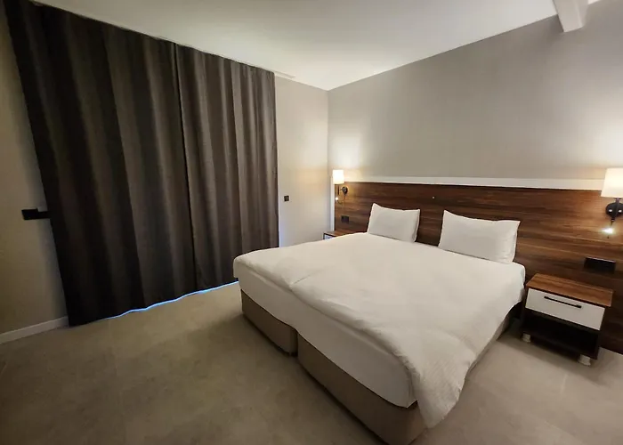 Lulubay Rooms & Suites