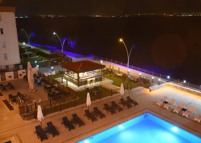 Blue Pier Hotel