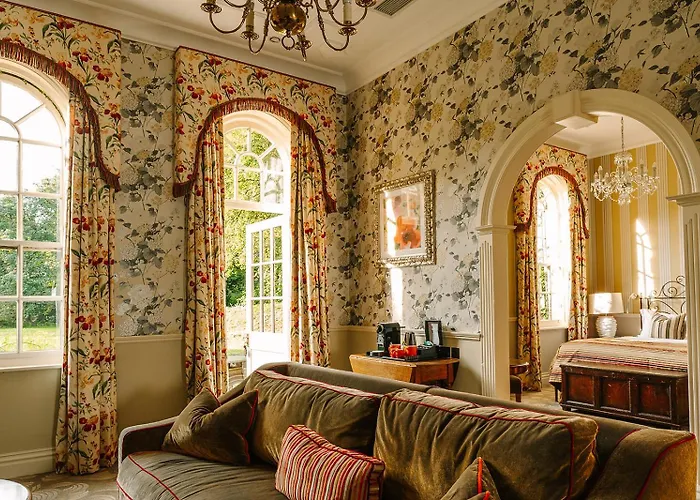Lainston House