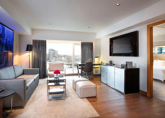 Park Plaza London Riverbank