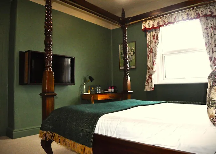 Eype'S Mouth Country Hotel