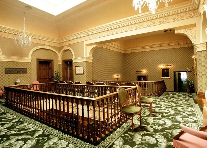 Tre-Ysgawen Hall & Spa