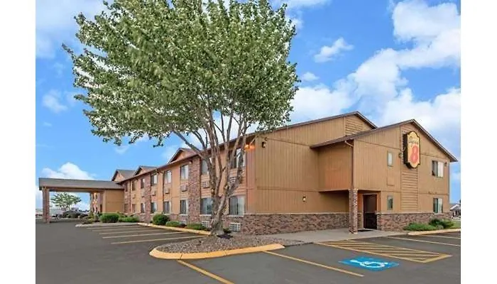 Super 8 By Wyndham Smithville Kansas City