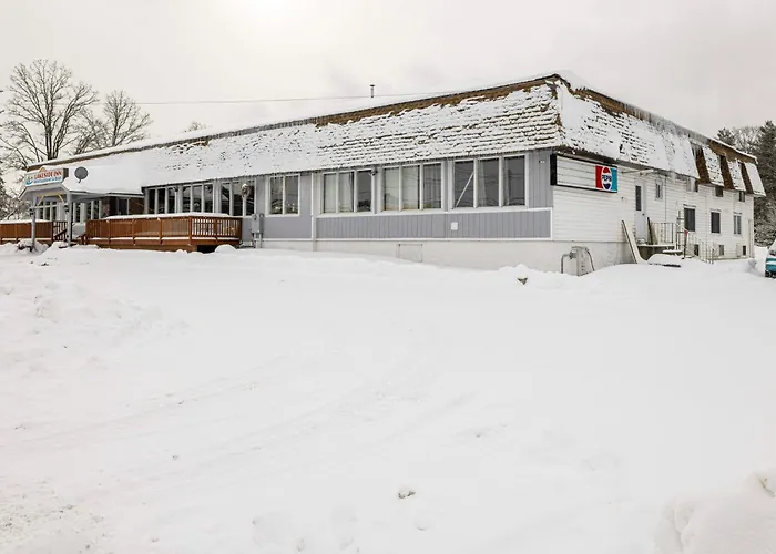 Lakeside Inn