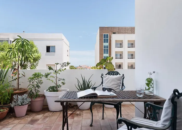 Altanure Almatere - Food Forest Boutique Stay