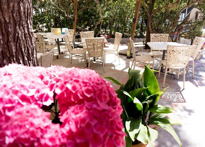 Hotel Sardi