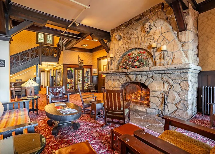 Historic Summit Inn