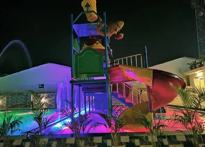 Hindusthan Inn - On Beach