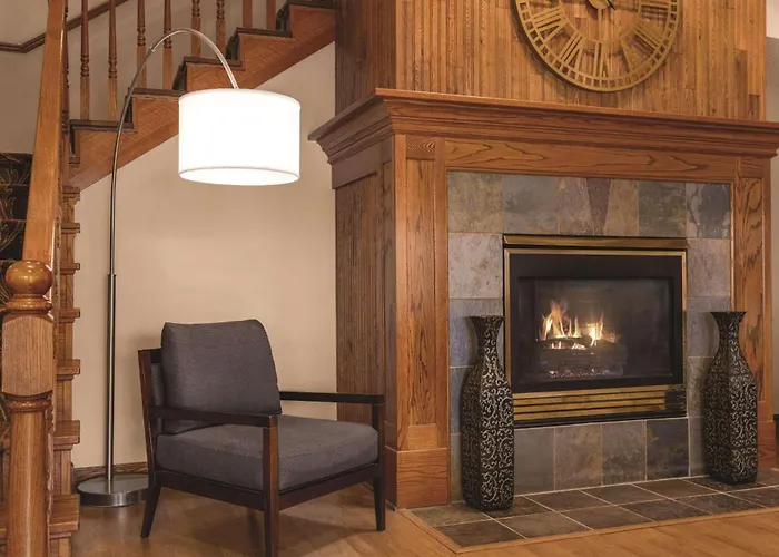 Country Inn & Suites By Radisson, Forest Lake, Mn