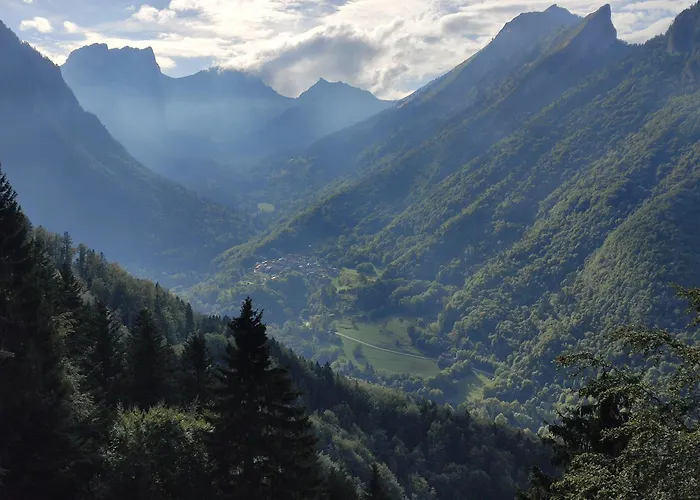 Les Chemins Du Leman