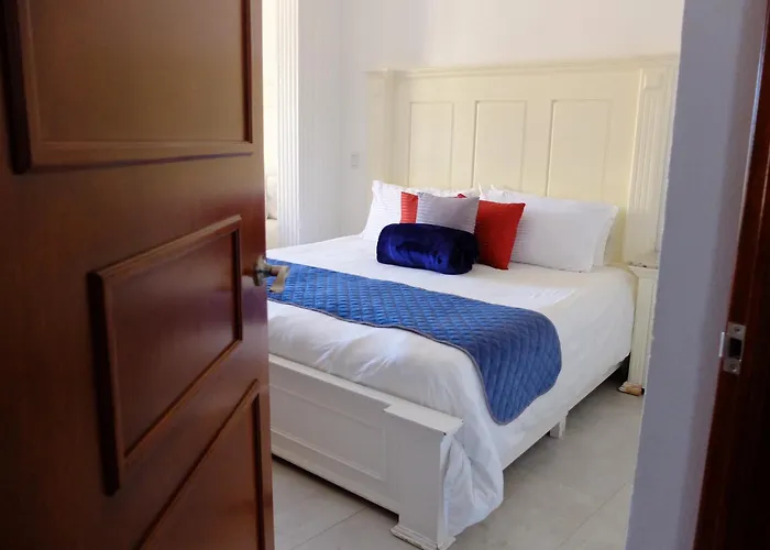 Hotel Estancia Real