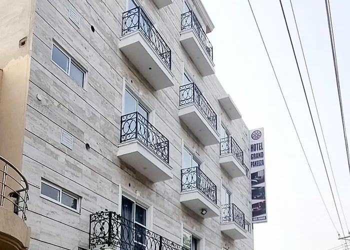 Hotel Grand Pakeeza