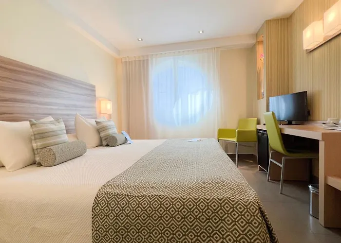 Riviera Beachotel - Adults Recommended