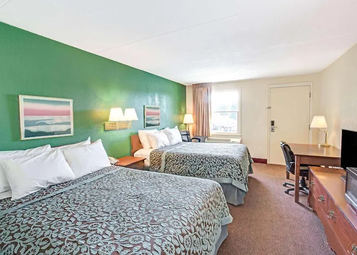 Days Inn By Wyndham Lincolnton
