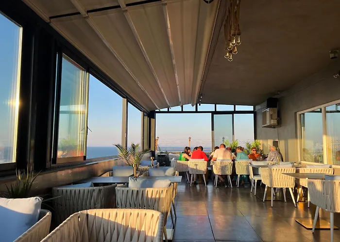 Hotel Cosmos