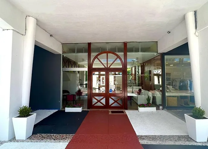 Hotel Peninsula