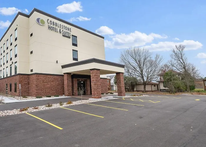 Cobblestone Hotel & Suites - Mosinee
