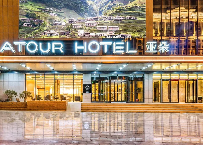 Atour Hotel Weihai City Center