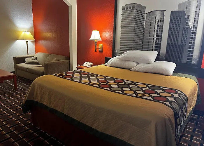 Super 8 By Wyndham Brookshire Tx
