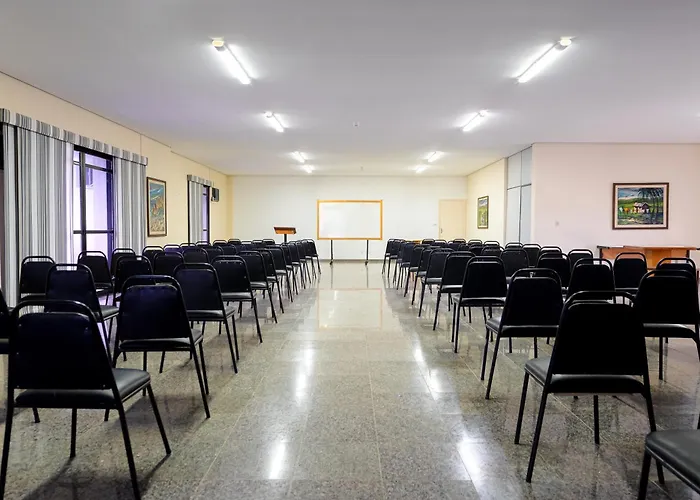 Rovi Plaza Hotel