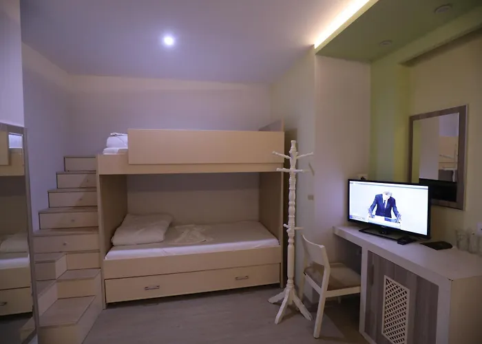 Hotel 1 Maji