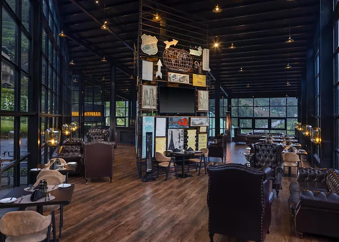 The Golden Ridge Hotel