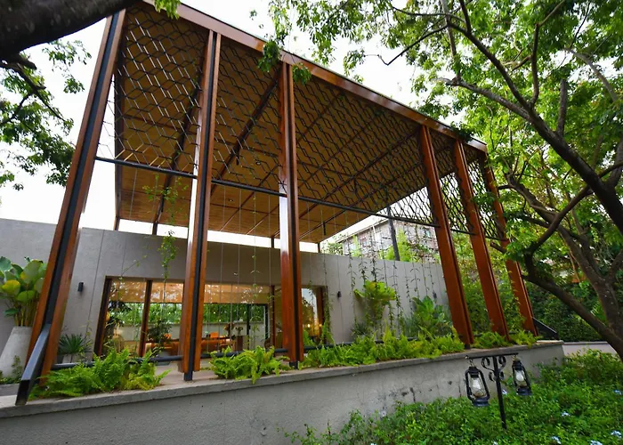 Le Petit Village Boutique Hotel & Spa