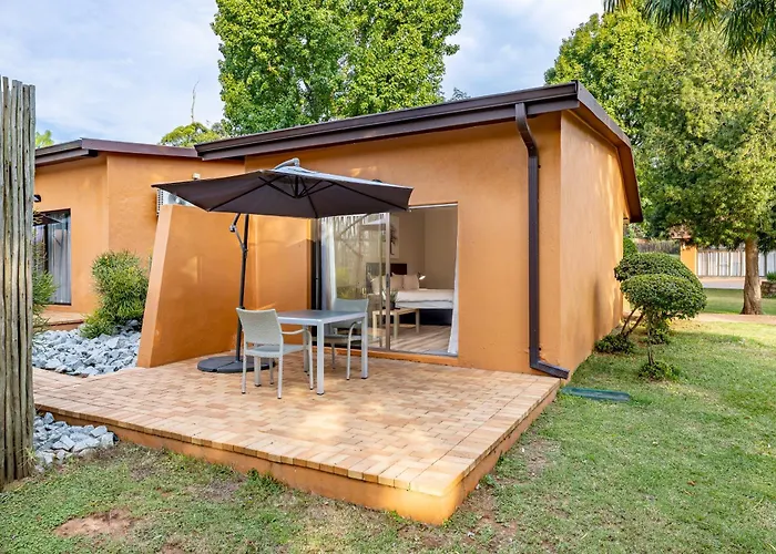 African Sky Hotels - Pine Lake Inn