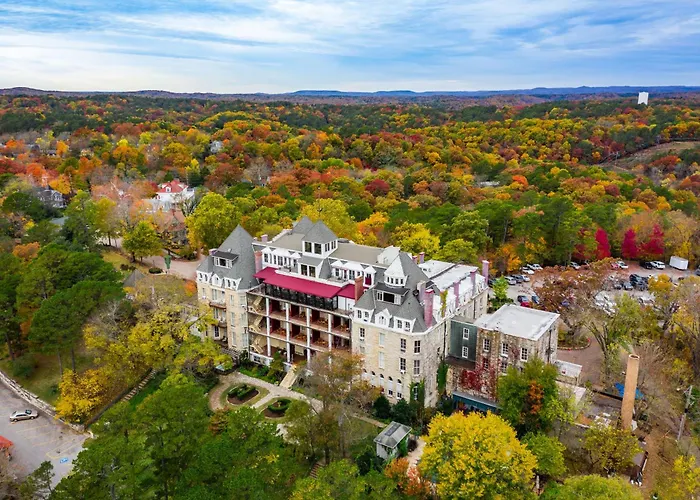 1886 Crescent Hotel And Spa