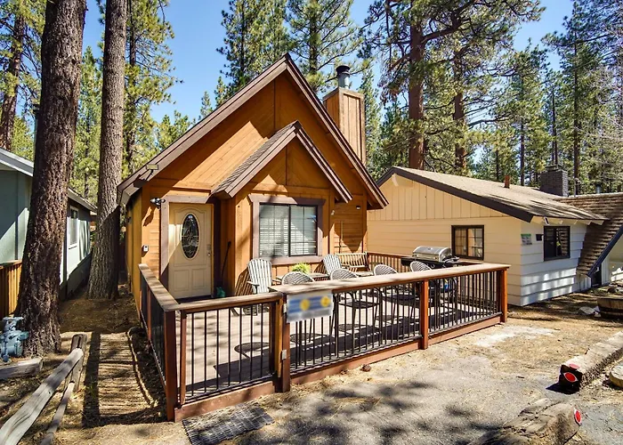 < 3 Mi To Lake: 'Goldilodge' Big Bear Lake Cabin